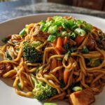 Easy Chicken Lo Mein (20-Minute Dinner)