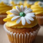 Super Cute Daisy Cupcakes