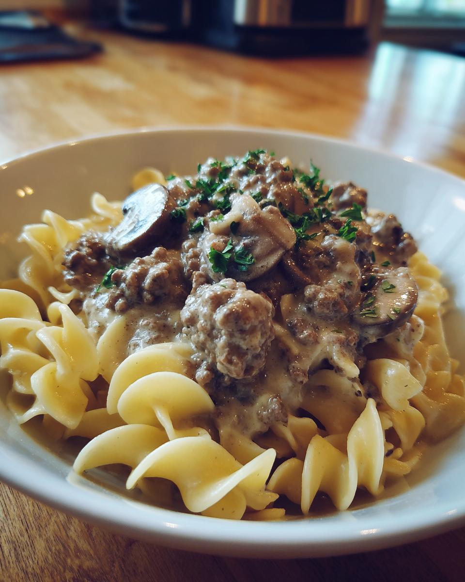 Ground Beef Stroganoff (Creamy Skillet) - detail 2